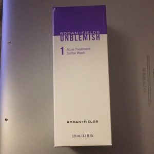 Rodan and Fields Unblemished Acne Sulfur Wash